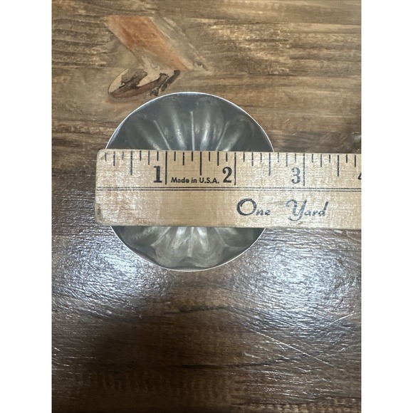 Vintage Set of 5 Fluted Aluminum Dessert Gelatin Molds Cottage Chic Kitchen Deco - Picture 7 of 8